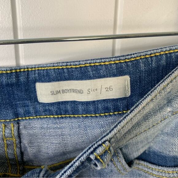 Anthropologie Pilcro embroidered denim distressed cut off shorts size 26 - Picture 3 of 5